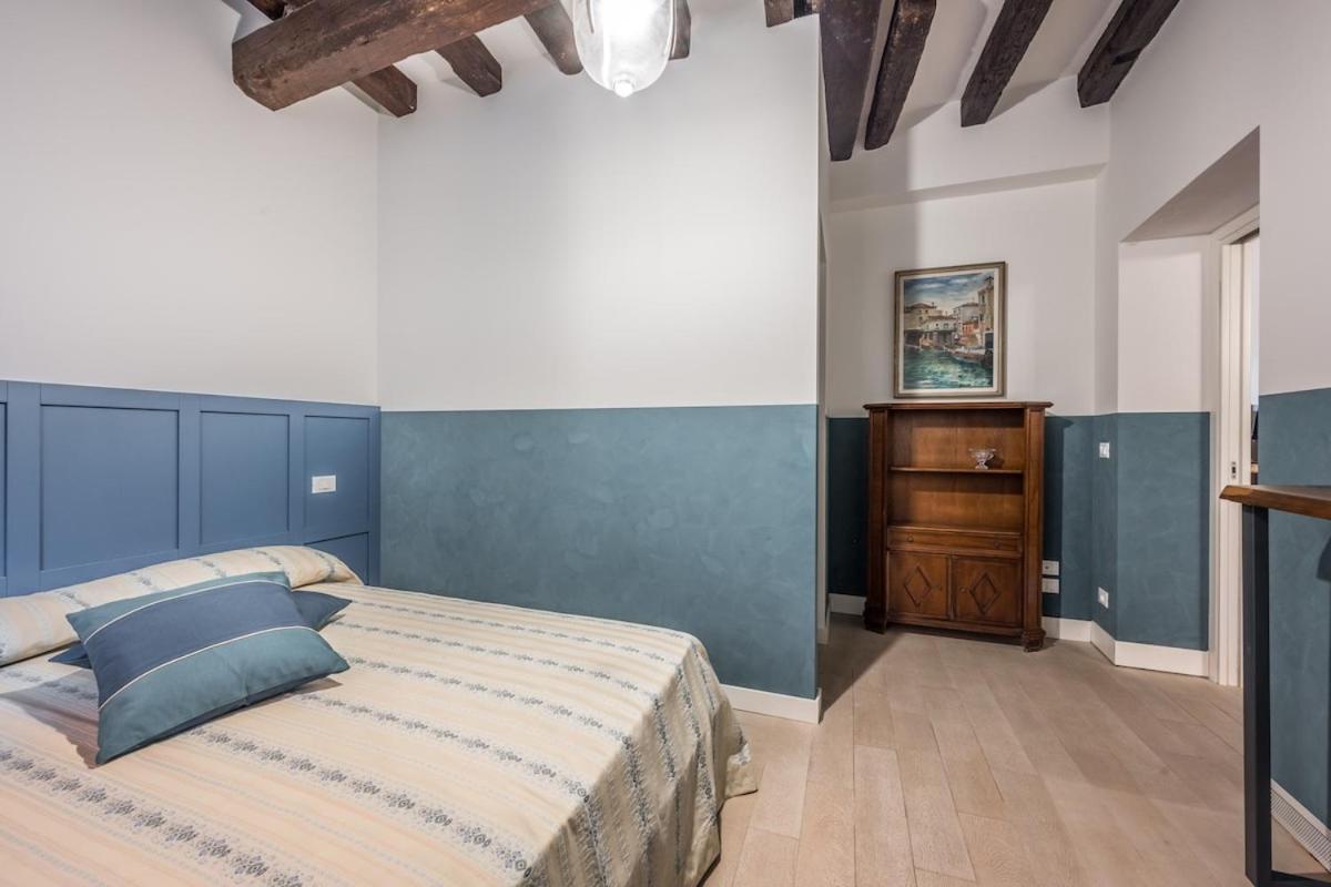 Window On Appartement Venise
