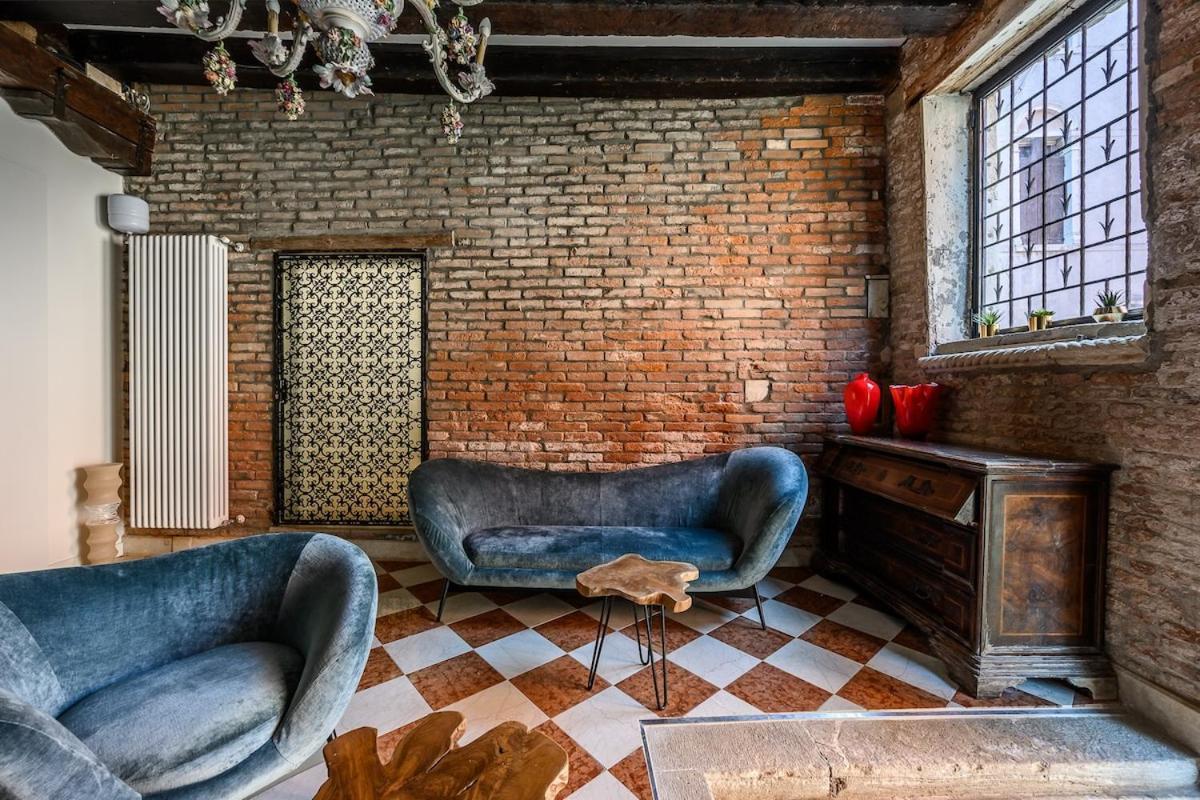 Window On Appartement Venise